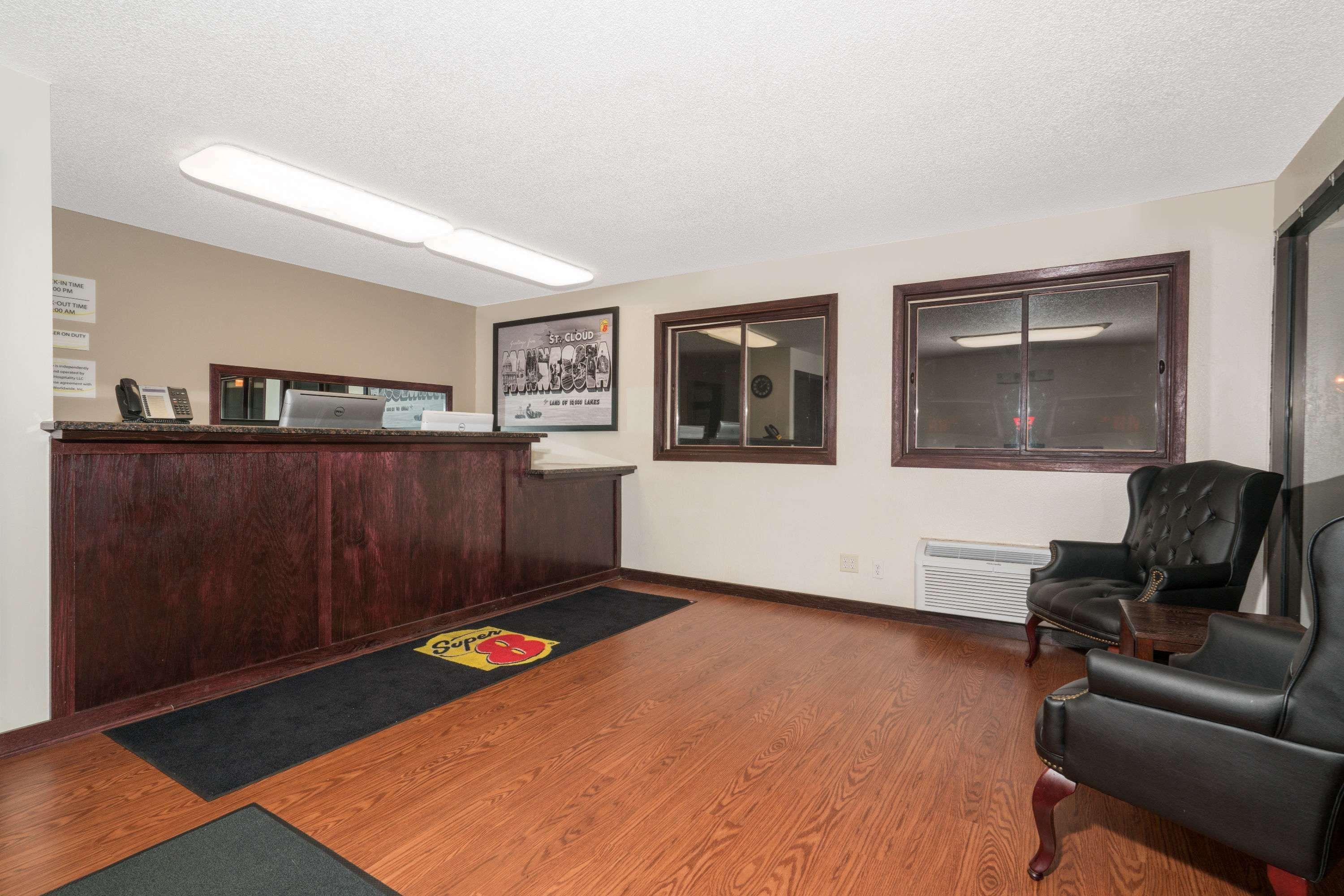 Super 8 By Wyndham St. Cloud Motel Екстериор снимка